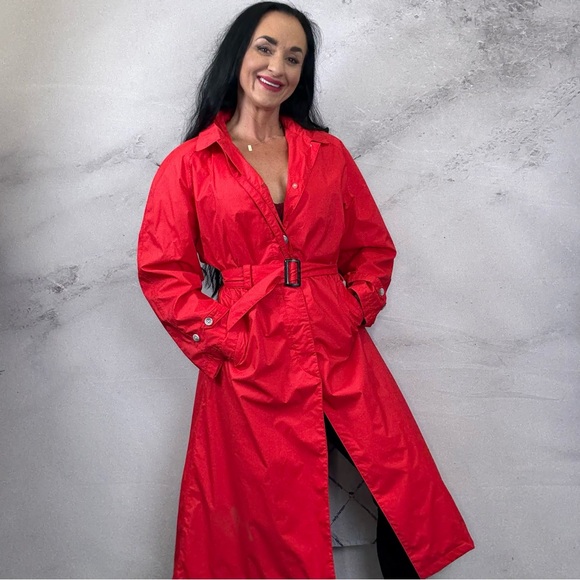 Helly Hansen Vibrant Red Outerwear - Picture 2 of 6